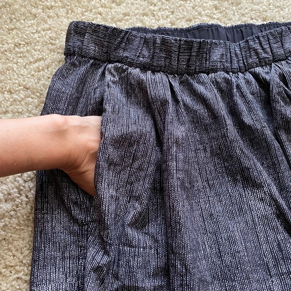 Lululemon Black & White Jogger Pants Sz 6 - Picture 4 of 15